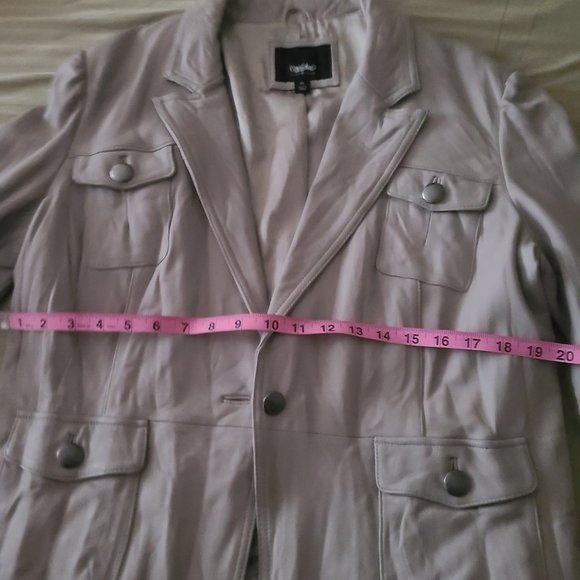 Womens leather jacket - Picture 7 of 7